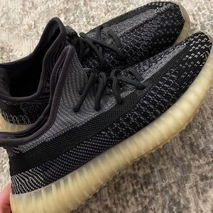 Yeezy 350 - authentic